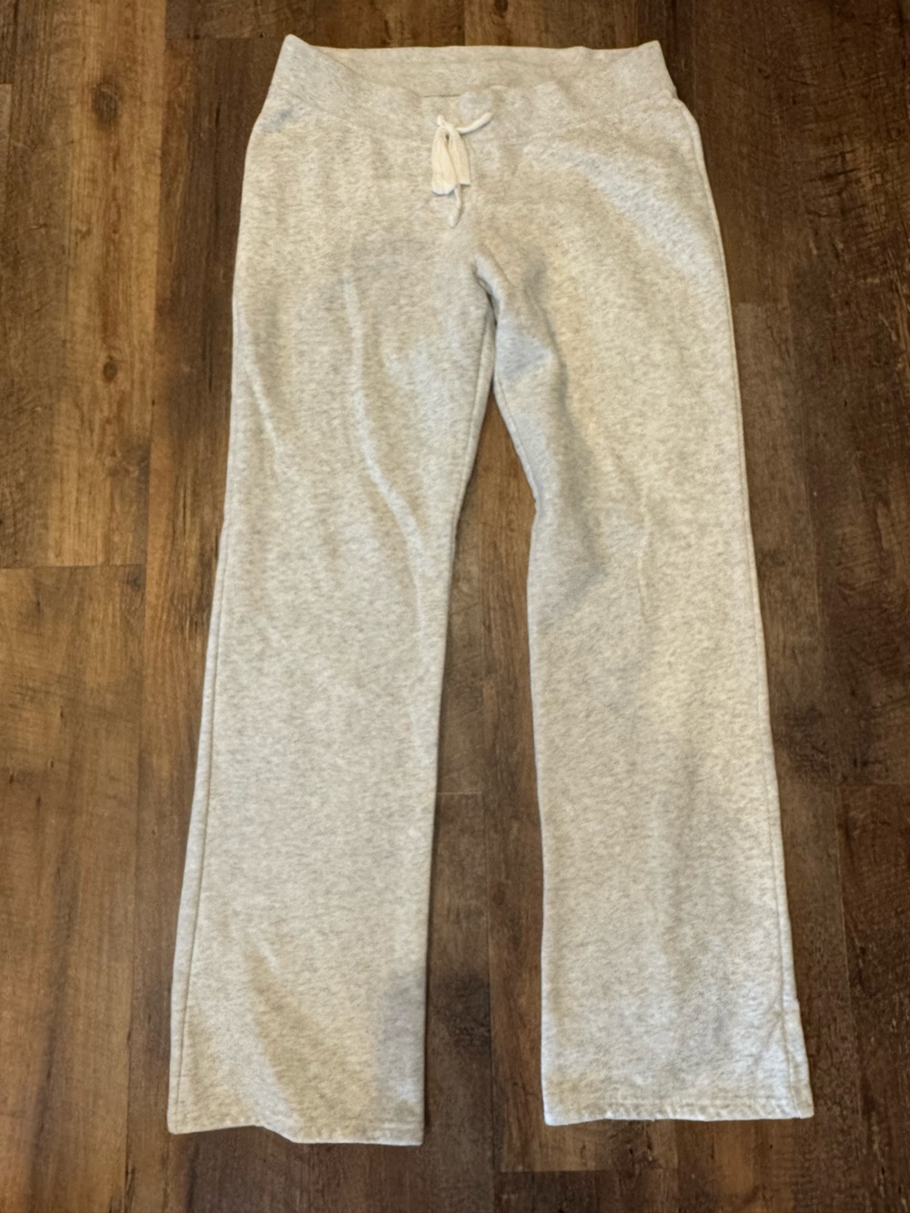 Hollister women’s sweatpants medium Cozy Light Gray Knit Pants